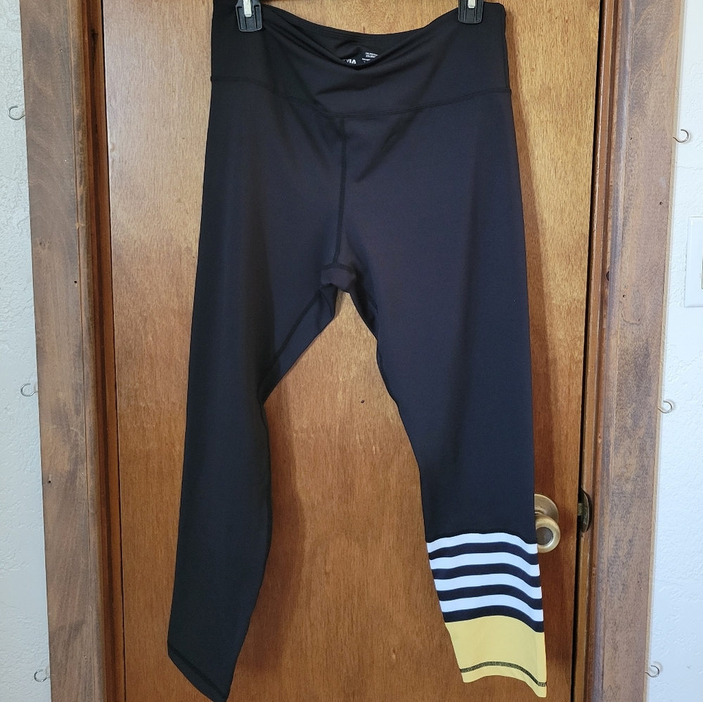 Zyia leggings